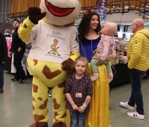 Raffini-Maskottchen-Walkact_Messe-36