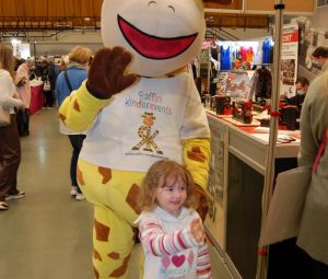 Raffini-Maskottchen-Walkact_Messe-8