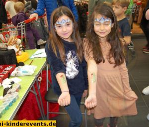 Eiskoenigin-Glitzer-tattoos-Mannheim-2022-13