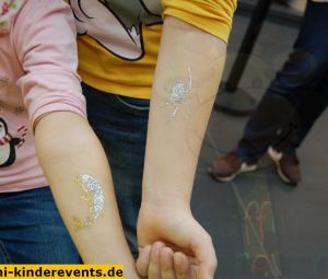 Eiskoenigin-Glitzer-tattoos-Mannheim-2022-20