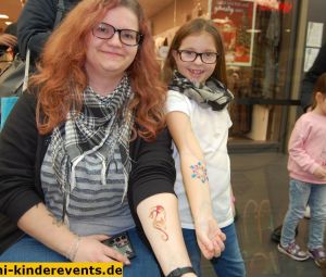 Eiskoenigin-Glitzer-tattoos-Mannheim-2022-23