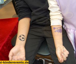 Eiskoenigin-Glitzer-tattoos-Mannheim-2022-30