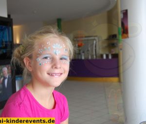 Facepainting-Kinofest-Kinocenter-Theaterhaus-Speyer-1011092022-22