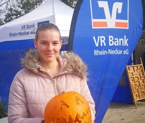 Kuerbis-Schnitzen-VR-Bank-Mannheim-25102022-56