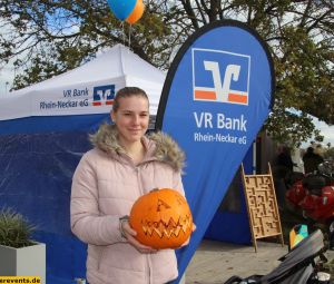 Kuerbis-Schnitzen-VR-Bank-Mannheim-25102022-8