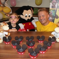 backen-fuer-kinder-mickey-mouse-cakes-3