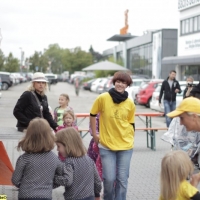 mini-kinder-disco-mit-maskottchen-tanz-11