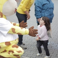 raffini-kinderevents-maskottchen-walk-act-2