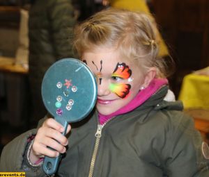 Facepainting-Advent-Basteln_Weisenheim-am-Berg-2022-37