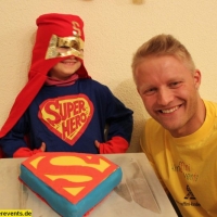 superman-kuchen-kindergeburtstag-10