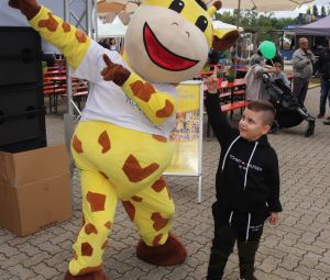 Raffini-Maskottchen-Walkact-Mercedes-Benz-Germersheim-11