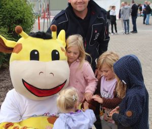 Raffini-Maskottchen-Walkact-Mercedes-Benz-Germersheim-16