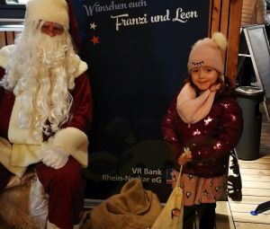 Nikolaus-Besuch_Adventsbasteln_Mannheim_2022-58