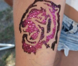 Glitzer-Tattoos-Sommerparty-36