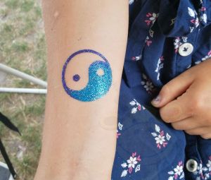 Glitzer-Tattoos-Sommerparty-87