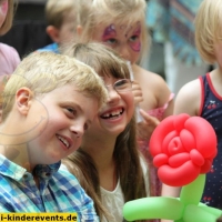 publikum-bilder-shows-kinderfest-hauptbahnhof-mannheim-20-07-41