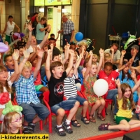 publikum-bilder-shows-kinderfest-hauptbahnhof-mannheim-20-07-47