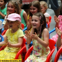 publikum-bilder-shows-kinderfest-hauptbahnhof-mannheim-20-07-57